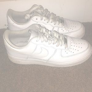 They are a size 10 but they have only been worn 5 times all white Air Force 1s